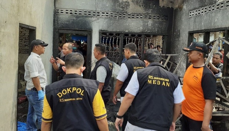 Kebakaran pabrik korek api di Langkat, polisi tetapkan 3 tersangka. (Foto: Antara) Kebakaran pabrik korek api di Langkat, polisi tetapkan 3 tersangka. (Foto: Antara)