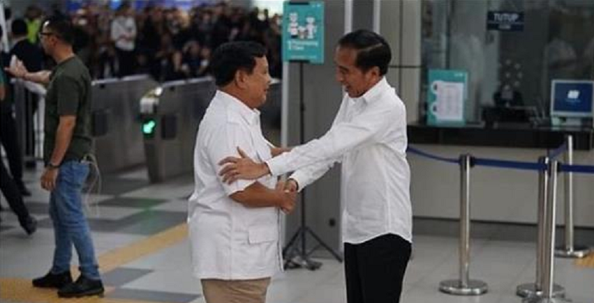 Momen pertemuan Jokowi dan Prabowo di Stasiun MRT. (Foto: Instagram/@lebihbaikjokowi) Momen pertemuan Jokowi dan Prabowo di Stasiun MRT. (Foto: Instagram/@lebihbaikjokowi)