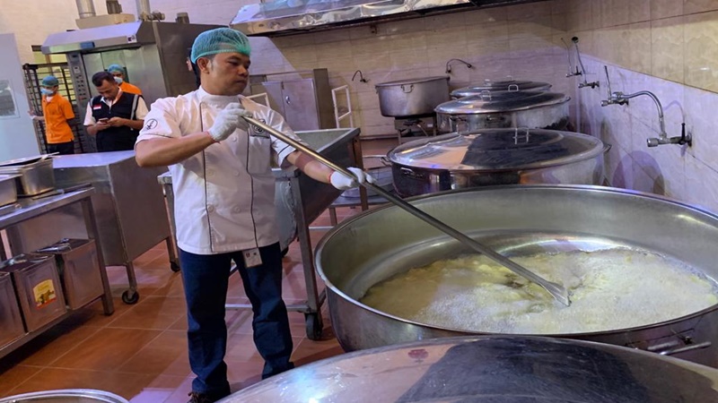 Sekolah Tinggi Pariwisata Bandung jadi pengawas katering jamaah haji (foto: Kemenpar) Sekolah Tinggi Pariwisata Bandung jadi pengawas katering jamaah haji (foto: Kemenpar)