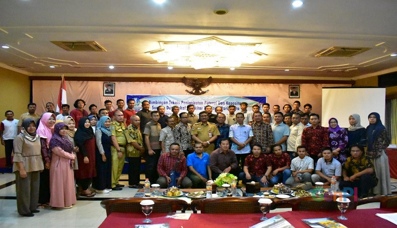 Dinas Kebudayaan dan Pariwisata Provinsi Jawa Timur melaksanakan bimbingan teknis di Hotel Sukowati Ngawi. (Foto; Ariyanto) Dinas Kebudayaan dan Pariwisata Provinsi Jawa Timur melaksanakan bimbingan teknis di Hotel Sukowati Ngawi. (Foto; Ariyanto)