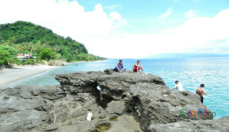 Keindahan Pantai Enu Donggala Bikin Menggoda