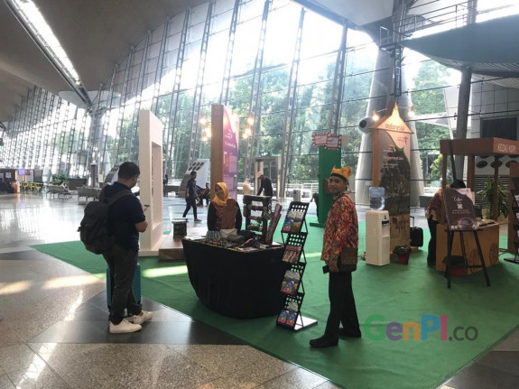 Pameran pariwisata Banyuwangi di Kuala Lumpur Internasional Airport. Pameran pariwisata Banyuwangi di Kuala Lumpur Internasional Airport.