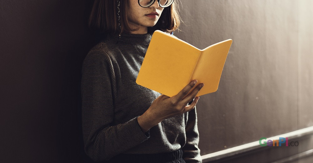 Era digital membuat penjual buku juga beralih ke marketplace online. Era digital membuat penjual buku juga beralih ke marketplace online.