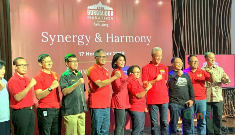 Tak dapat tiket mengikuti Borobudur Marathon 2019, sejumlah pelari dalam dan luar negeri protes ke Ganjar Pranowo Tak dapat tiket mengikuti Borobudur Marathon 2019, sejumlah pelari dalam dan luar negeri protes ke Ganjar Pranowo