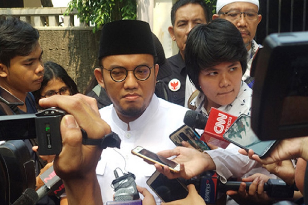 Juru Bicara Prabowo Tantang Pengamat Militer: Sebut Saja Mafianya - Juri bicara Menteri Pertahanan Dahnil Anzar Simanjuntak (Foto: JPNN.com/GenPI.co) Juru Bicara Prabowo Tantang Pengamat Militer: Sebut Saja Mafianya - Juri bicara Menteri Pertahanan Dahnil Anzar Simanjuntak (Foto: JPNN.com/GenPI.co)