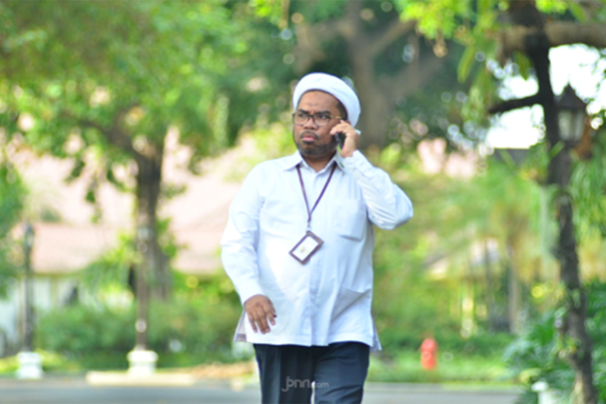 Mendadak Ali Ngabalin Buka Fakta Mengejutkan: Kantong Mata Jokowi - Tenaga Ahli Utama KSP Ali Mochtar Ngabalin. (Foto: JPNN.com/GenPI.co) Mendadak Ali Ngabalin Buka Fakta Mengejutkan: Kantong Mata Jokowi - Tenaga Ahli Utama KSP Ali Mochtar Ngabalin. (Foto: JPNN.com/GenPI.co)