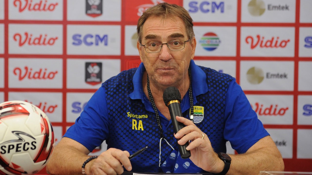Persib Bandung terus mengasah senjata dengan melakukan serangkaian persiapan untuk menyambut Liga 1 2021 agar dapat berprestasi. (foto: Persib) Persib Bandung terus mengasah senjata dengan melakukan serangkaian persiapan untuk menyambut Liga 1 2021 agar dapat berprestasi. (foto: Persib)
