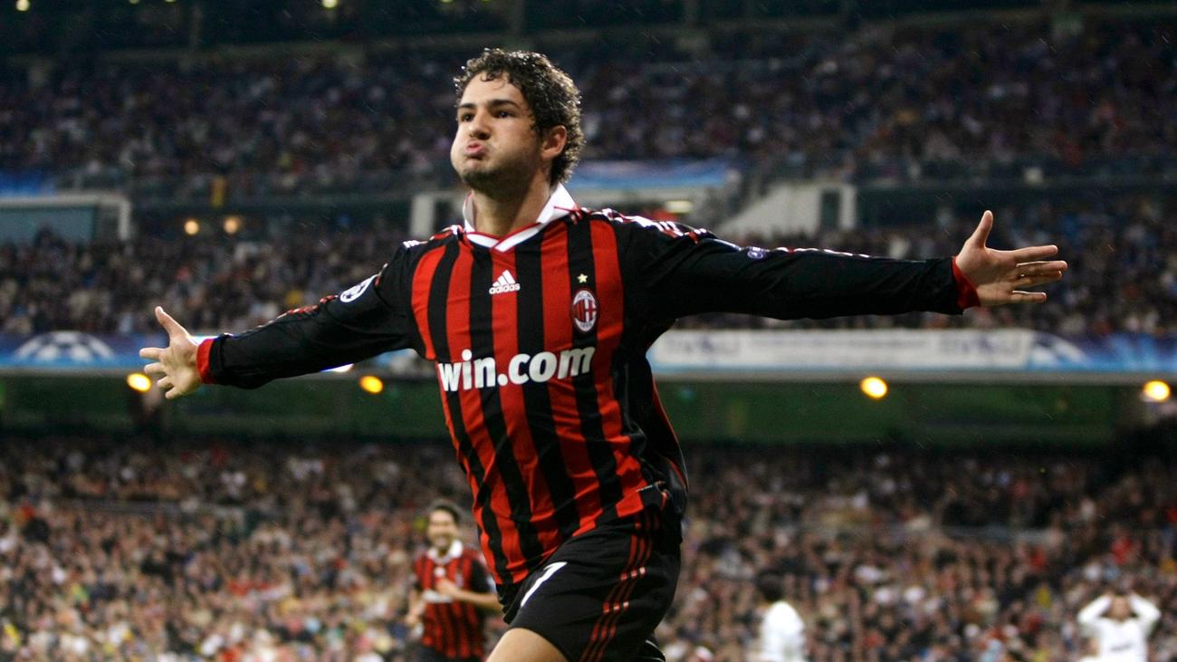 Gading Marten mendapatkan pesan tak terduga dari mantan bintang AC Milan, Alexandre Pato. (foto: Reuters) Gading Marten mendapatkan pesan tak terduga dari mantan bintang AC Milan, Alexandre Pato. (foto: Reuters)