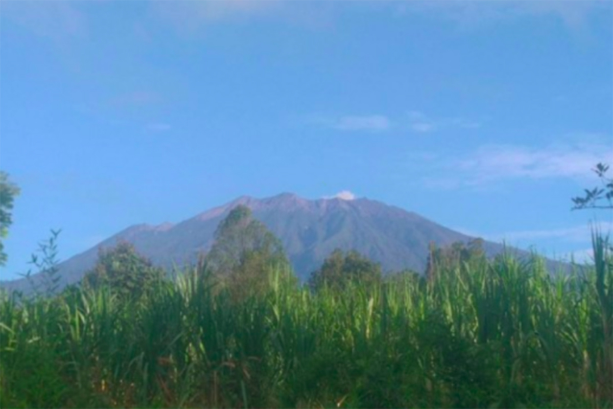 Gunung Raung. Foto: ngopibareng Gunung Raung. Foto: ngopibareng