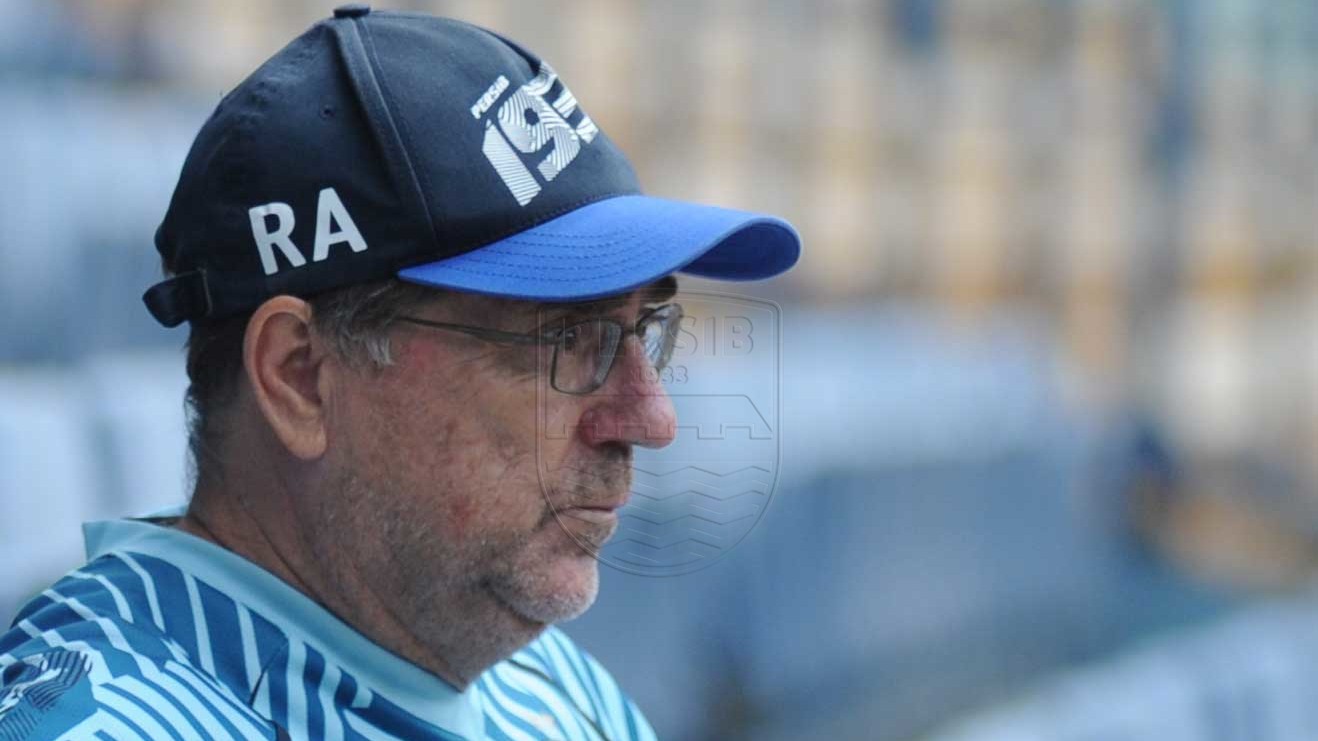 Pelatih Persib Bandung, Robert Alberts. Foto: Dok Persib. Pelatih Persib Bandung, Robert Alberts. Foto: Dok Persib.