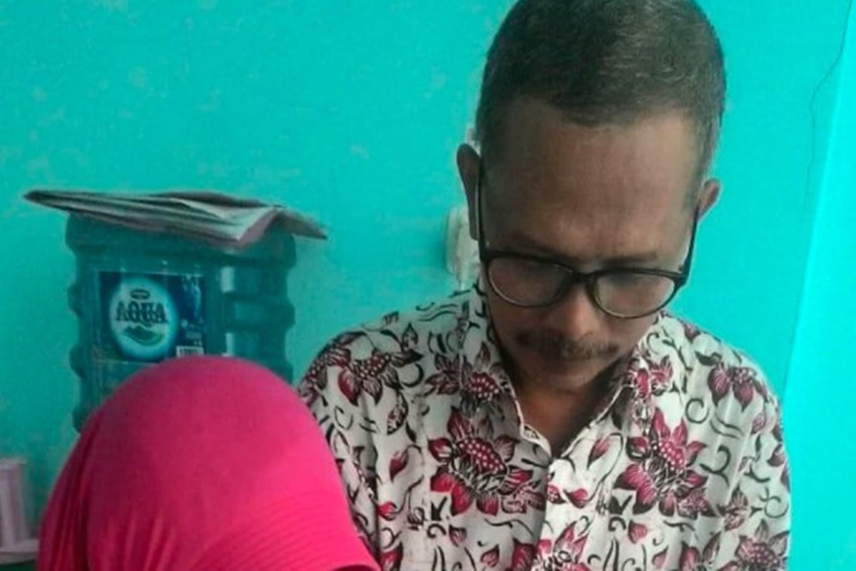 Tobiin, honorer K2 tenaga administrasi kesehatan (foto: Dok. Tobiin) Tobiin, honorer K2 tenaga administrasi kesehatan (foto: Dok. Tobiin)