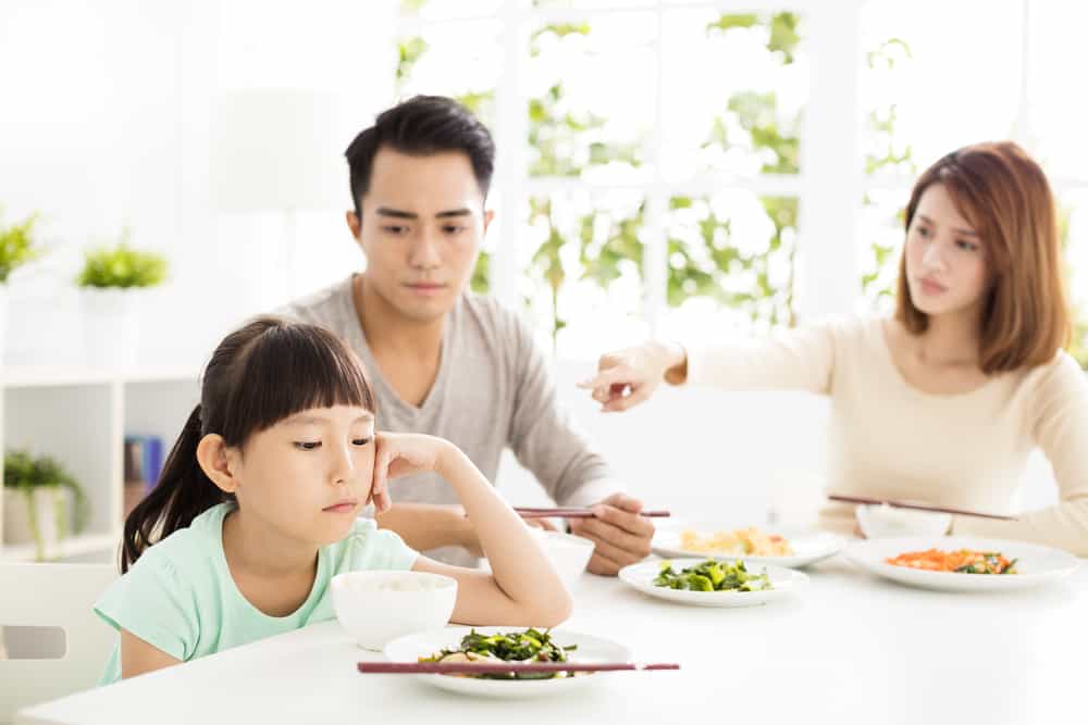 ilustrasi anak susah makan. foto: shutterstock ilustrasi anak susah makan. foto: shutterstock