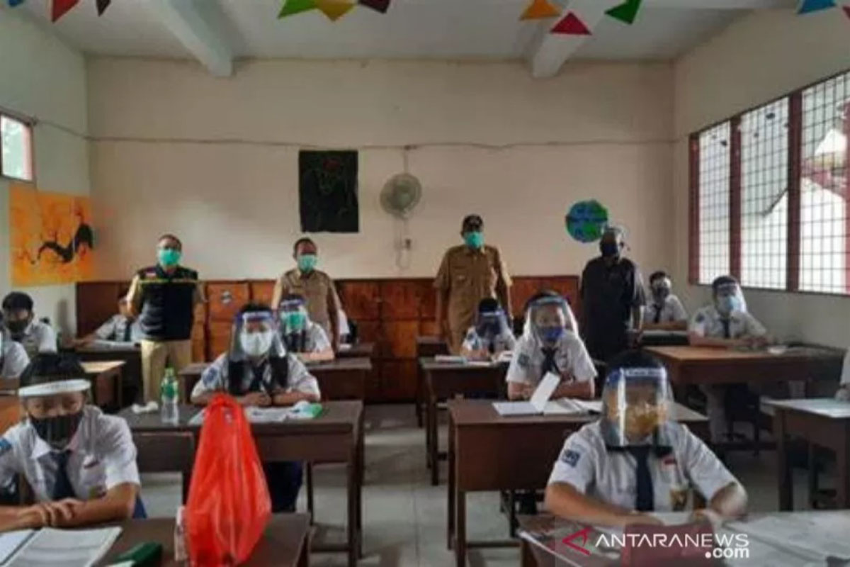 Riau bakal gelar sekolah tatap muka pada 1 Juli 2021. Protokol kesehatan tetap dijalankan. (Foto: Antara) Riau bakal gelar sekolah tatap muka pada 1 Juli 2021. Protokol kesehatan tetap dijalankan. (Foto: Antara)