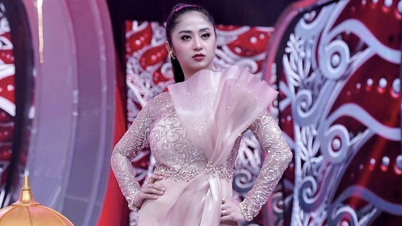 Dewi Perssik. Foto: Instagram @dewiperssikreal Dewi Perssik. Foto: Instagram @dewiperssikreal