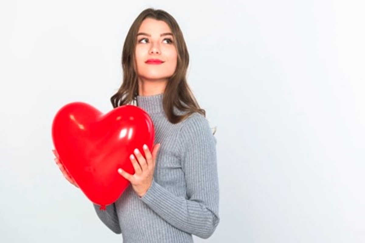 Ilustrasi bahagia punya pacar (foto: Freepik) Ilustrasi bahagia punya pacar (foto: Freepik)