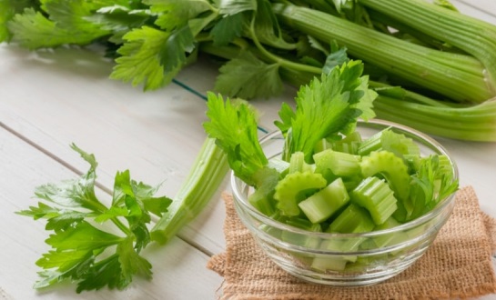 Khasiat Seledri Campur Madu Sungguh Mencengangkan, Wow Banget (Foto: Shutterstock) Khasiat Seledri Campur Madu Sungguh Mencengangkan, Wow Banget (Foto: Shutterstock)
