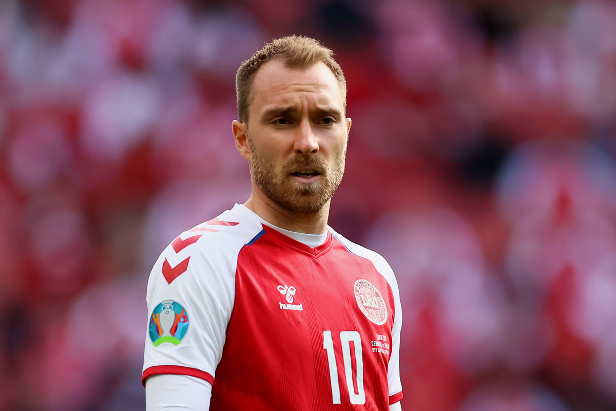 Usai sempat bangkit dari kematian, Christian Eriksen dikabarkan kini harus menjalani kehidupannya dengan alat bantu berupa pacu jantung. (Foto: Twitter/Euro2020) Usai sempat bangkit dari kematian, Christian Eriksen dikabarkan kini harus menjalani kehidupannya dengan alat bantu berupa pacu jantung. (Foto: Twitter/Euro2020)