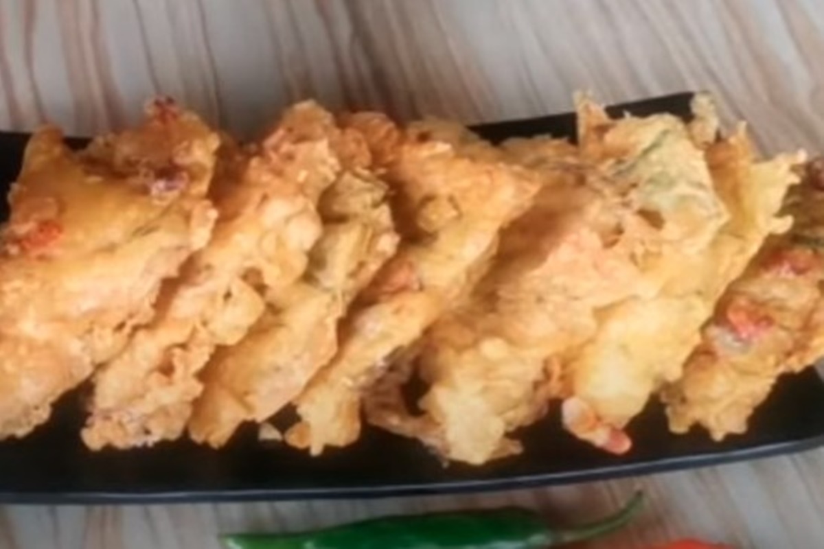 Tempe goreng tepung yang awet garingnya (foto: SC YouTube Wardah fajar) Tempe goreng tepung yang awet garingnya (foto: SC YouTube Wardah fajar)