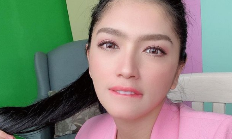Pesinetron cantik Angel Karamoy (foto: instagram Angel Karamoy) Pesinetron cantik Angel Karamoy (foto: instagram Angel Karamoy)