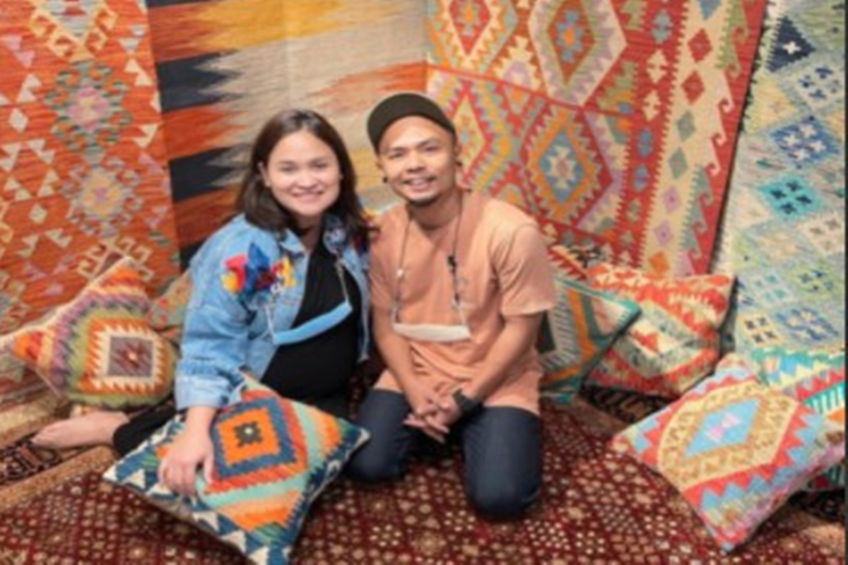 Wendi Cagur dan istri (foto: SC IG @revtiayunatasya) Wendi Cagur dan istri (foto: SC IG @revtiayunatasya)