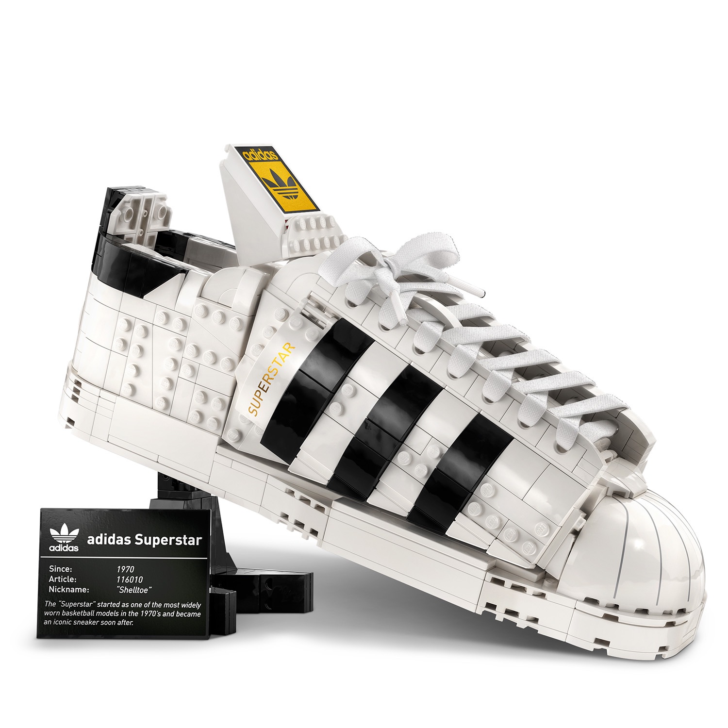 Adidas Originals dan LEGO Group Luncurkan Sneaker Superstar Kolaboratif. Foto: PR LEGO Adidas Originals dan LEGO Group Luncurkan Sneaker Superstar Kolaboratif. Foto: PR LEGO