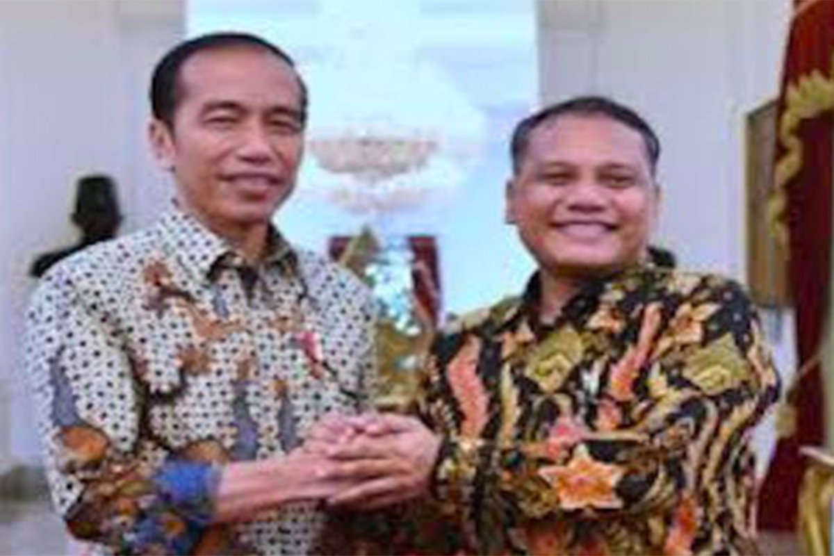 Dewan Pimpinan Nasional Kebangkitan Indonesia Baru atau DPN-KIB Reinhard Parapat bersama Presiden Jokowi. Foto: Dokumentasi KIB Dewan Pimpinan Nasional Kebangkitan Indonesia Baru atau DPN-KIB Reinhard Parapat bersama Presiden Jokowi. Foto: Dokumentasi KIB