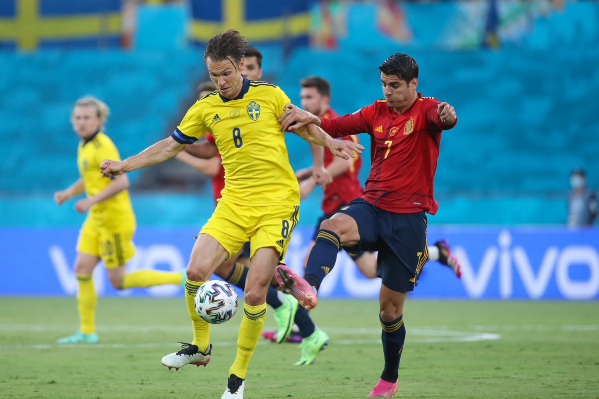 Penyerang Timnas Spanyol Alvaro Morata saat melawan Swedia pada Piala Eropa 2020. Foto: Twitter/Sefutbol Penyerang Timnas Spanyol Alvaro Morata saat melawan Swedia pada Piala Eropa 2020. Foto: Twitter/Sefutbol