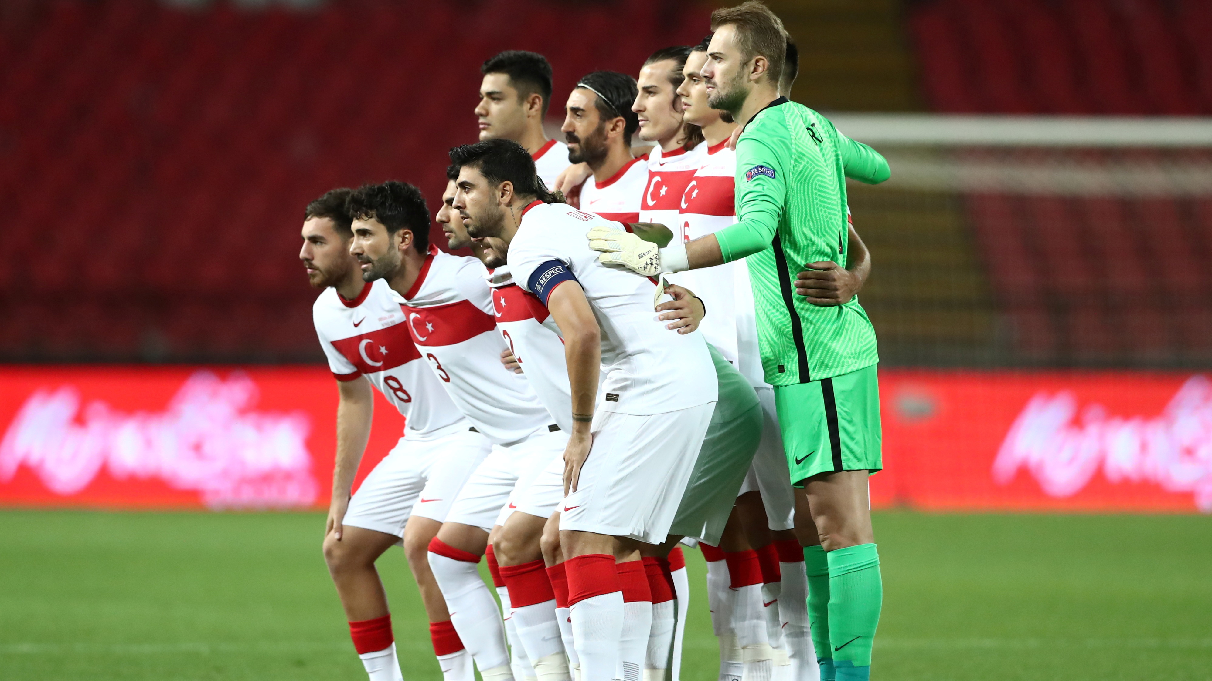 Pertandingan Piala Eropa 2020 antara Turki vs Wales dapat disaksikan secara langsung via link live streaming berikut ini. (foto: REUTERS/Marko Djurica) Pertandingan Piala Eropa 2020 antara Turki vs Wales dapat disaksikan secara langsung via link live streaming berikut ini. (foto: REUTERS/Marko Djurica)