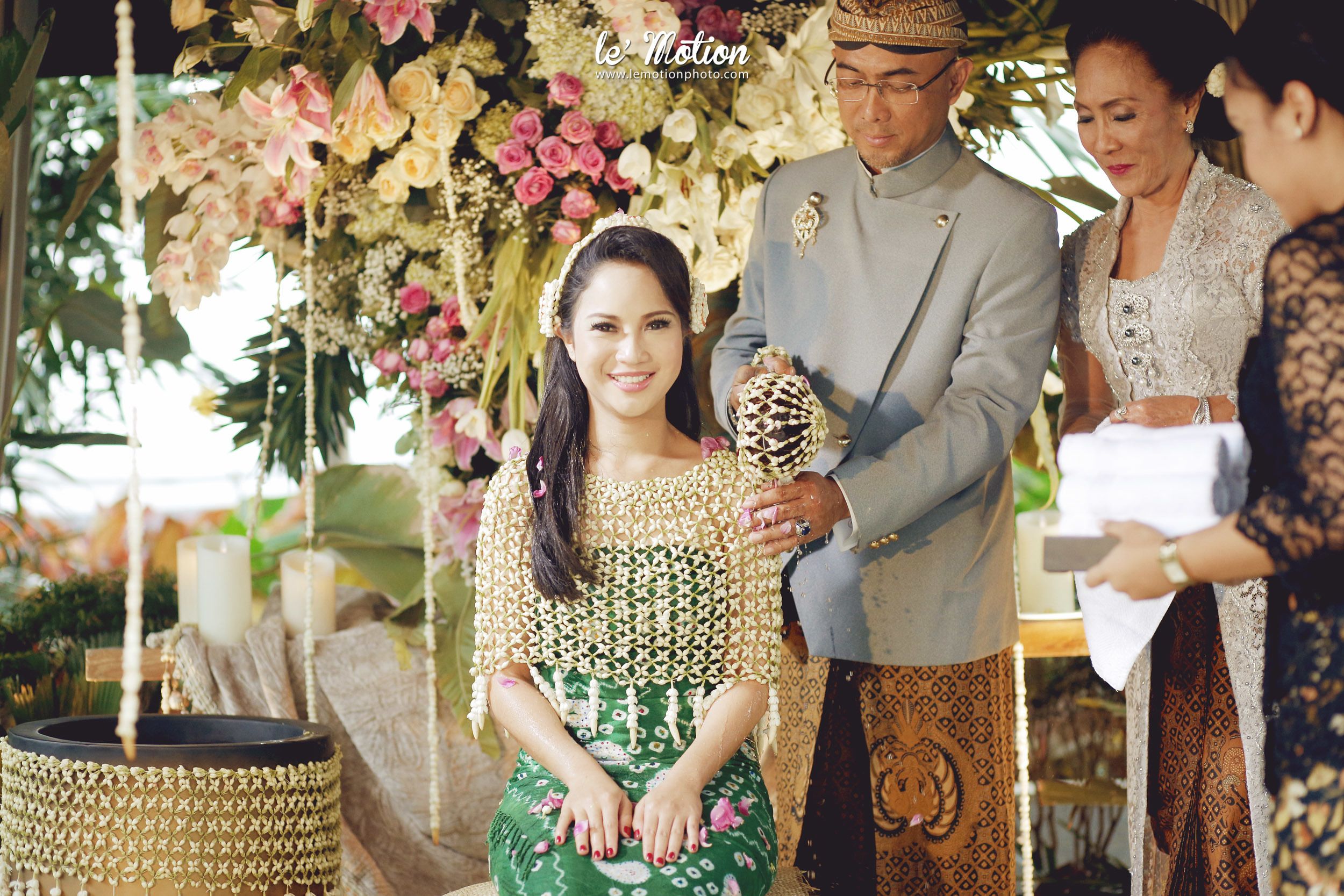 Siraman. Fto: The Bride Dept Siraman. Fto: The Bride Dept