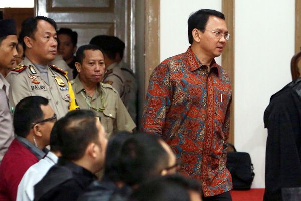 Basuki Tjahaja Purnama atau Ahok (kanan). Foto: Antara Basuki Tjahaja Purnama atau Ahok (kanan). Foto: Antara