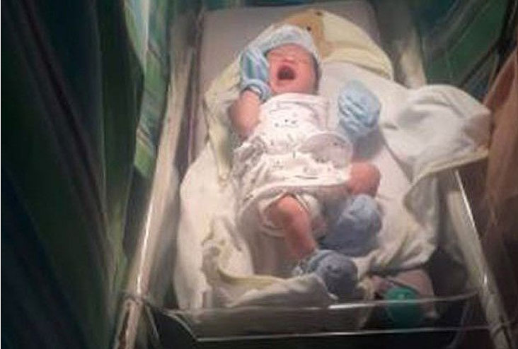 Seorang bayi asal Filipina yang diberi nama HTML. Foto: facebook Seorang bayi asal Filipina yang diberi nama HTML. Foto: facebook