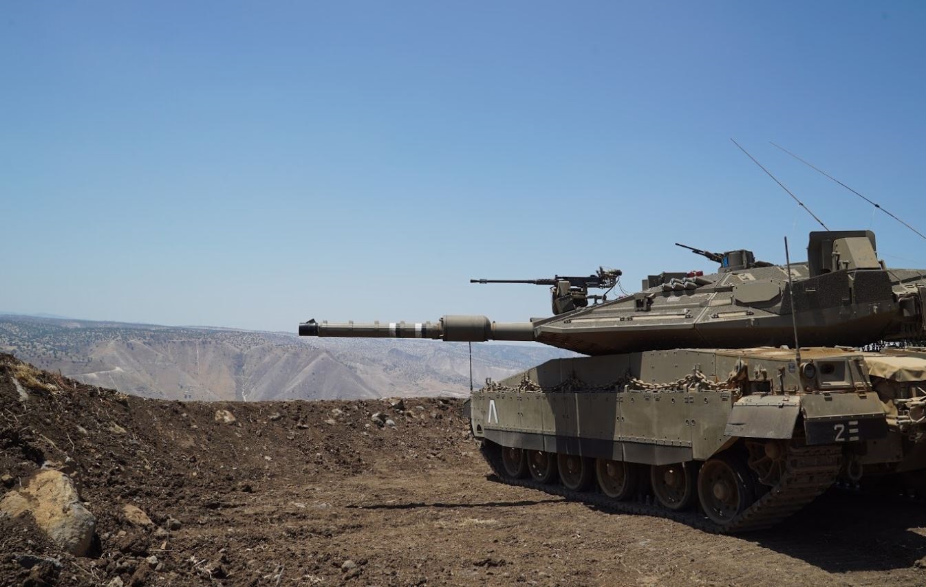 Tank Israel berjaga-jaga di Dataran Tinggi Golan pada Juli 2018 lalu. (Foto: Dok IDF via Times of Israel) Tank Israel berjaga-jaga di Dataran Tinggi Golan pada Juli 2018 lalu. (Foto: Dok IDF via Times of Israel)