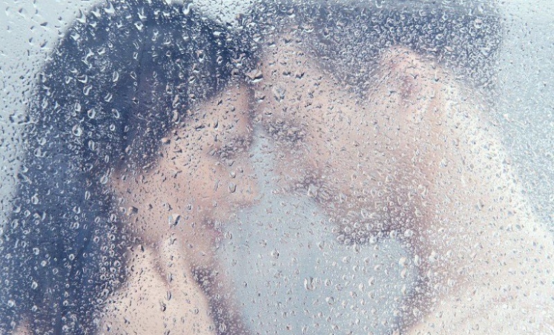 Ilustrasi: pasangan suami istri mandi bareng (foto: Pixabay) Ilustrasi: pasangan suami istri mandi bareng (foto: Pixabay)