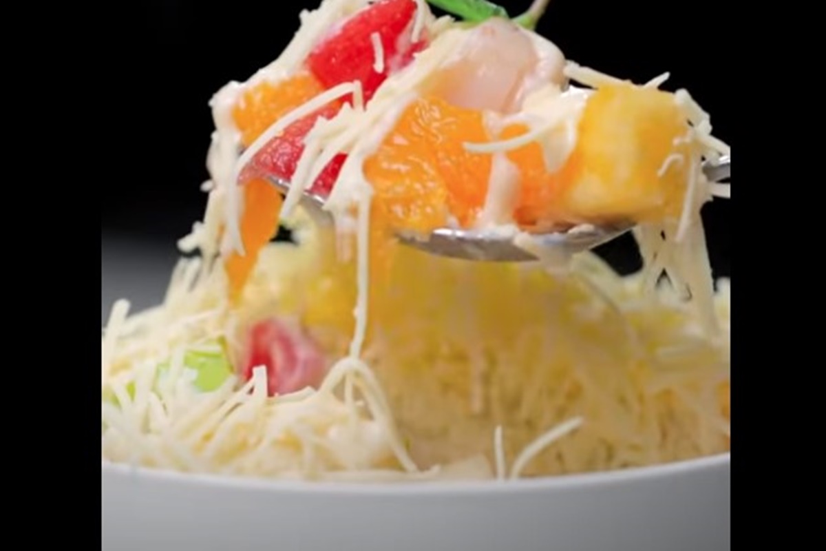Salad buah (foto: SC YouTube Yummy App) Salad buah (foto: SC YouTube Yummy App)