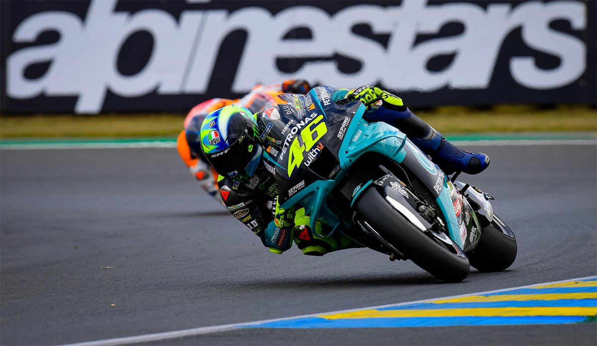 Bos Yamaha mulai buka-bukaan mengenai masa depan Valentino Rossi yang dinilai masih abu-abu. (foto: MotoGP) Bos Yamaha mulai buka-bukaan mengenai masa depan Valentino Rossi yang dinilai masih abu-abu. (foto: MotoGP)