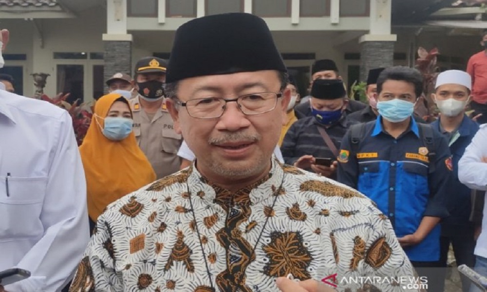 Bupati Cianjur Herman Suherman mengeluarkan peraturan soal Kawin Kontrak. FOTO: Antara Bupati Cianjur Herman Suherman mengeluarkan peraturan soal Kawin Kontrak. FOTO: Antara