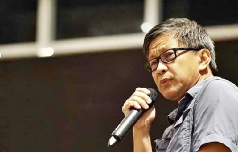 Akademisi: Masih Ngotot Mengira Indonesia Hanya 2 Partai - Rocky Gerung. (Foto: Instagram/Rocky Gerung) Akademisi: Masih Ngotot Mengira Indonesia Hanya 2 Partai - Rocky Gerung. (Foto: Instagram/Rocky Gerung)