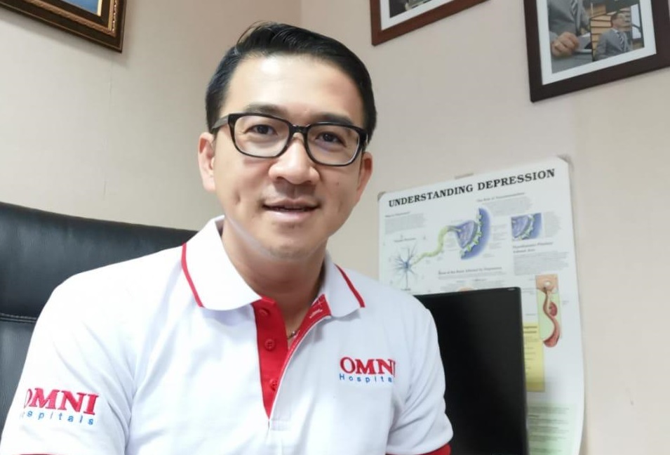 dr. Andri SpKj – Dokter Spesialis Kesehatan Jiwa dari RS Omni, Alam Sutera. (Foto: Dok Pribadi for GenPI.co) dr. Andri SpKj – Dokter Spesialis Kesehatan Jiwa dari RS Omni, Alam Sutera. (Foto: Dok Pribadi for GenPI.co)
