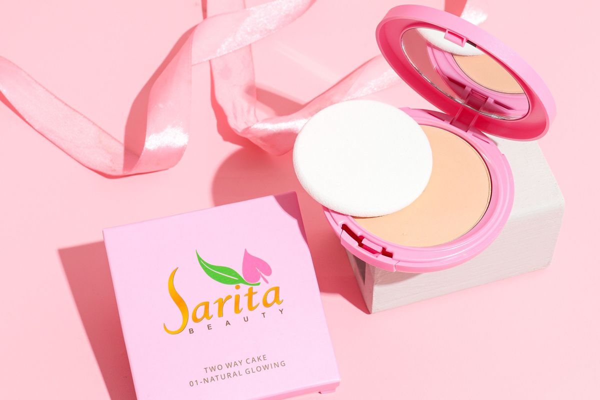 Two way cake Sarita Beauty Natural Glowing. Foto: Sarita Beauty/GenPI.co Two way cake Sarita Beauty Natural Glowing. Foto: Sarita Beauty/GenPI.co