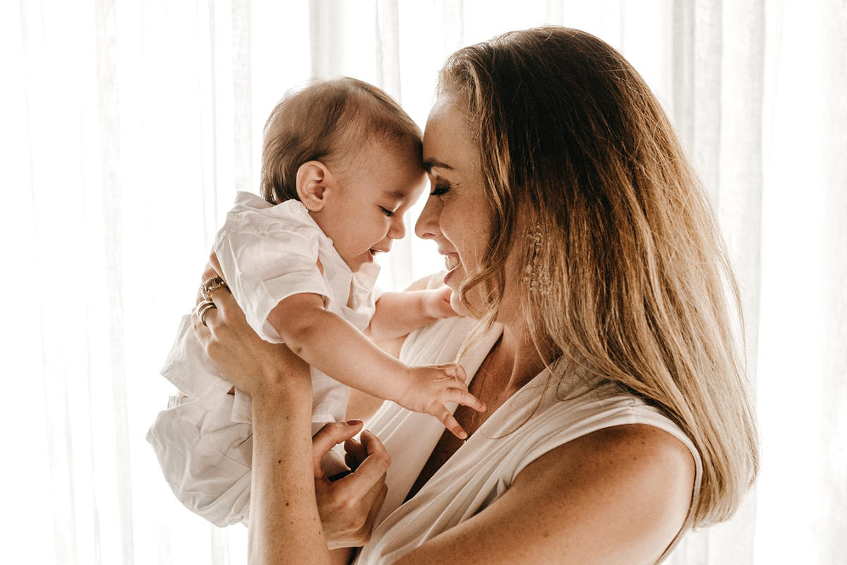 Ilustrasi ibu dan bayi. Foto: Unsplash Ilustrasi ibu dan bayi. Foto: Unsplash