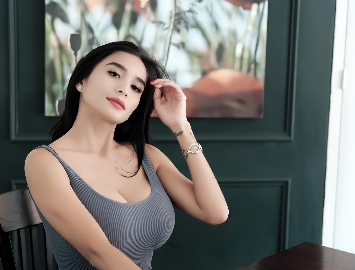 Model dan DJ Bibie Julius (Foto: Instagram @bibiejulius12) Model dan DJ Bibie Julius (Foto: Instagram @bibiejulius12)