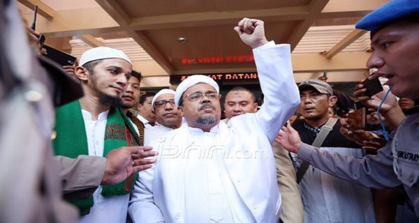 Habib Rizieq Shihab. Foto: JPNN.com Habib Rizieq Shihab. Foto: JPNN.com