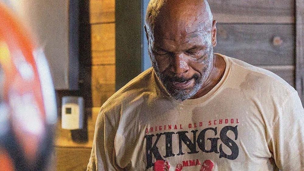 Mike Tyson memang memiliki banyak kisah yang menarik untuk dikupas, termasuk kisahnya bersama burung kesayangannya. (foto: instagram.com/miketyson) Mike Tyson memang memiliki banyak kisah yang menarik untuk dikupas, termasuk kisahnya bersama burung kesayangannya. (foto: instagram.com/miketyson)