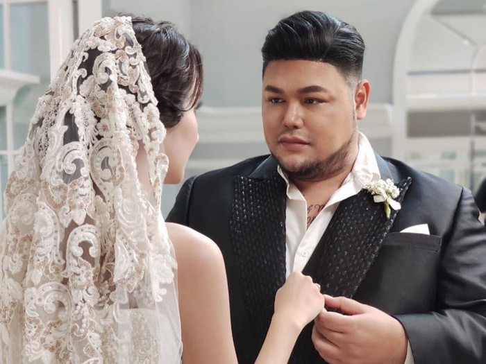 Artis Ivan Gunawan mengaku tak melihat ihwal uang dalam tantangan yang diberikan mantan pesulap Deddy Corbuzier. Foto: Instagram @mozawahyu Artis Ivan Gunawan mengaku tak melihat ihwal uang dalam tantangan yang diberikan mantan pesulap Deddy Corbuzier. Foto: Instagram @mozawahyu