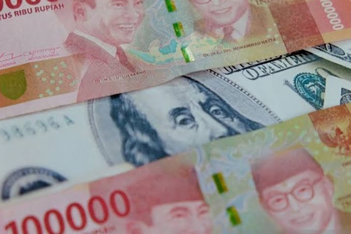 Rupiah dan dolar AS (foto: Antara) Rupiah dan dolar AS (foto: Antara)