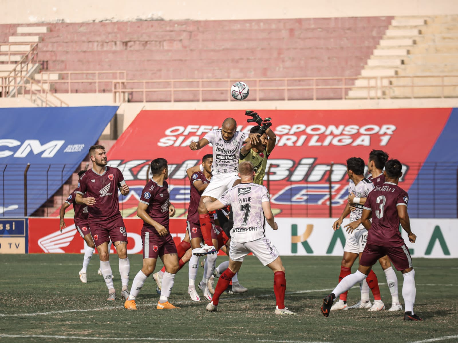 Laga Bali United vs psm makassar.jpg
