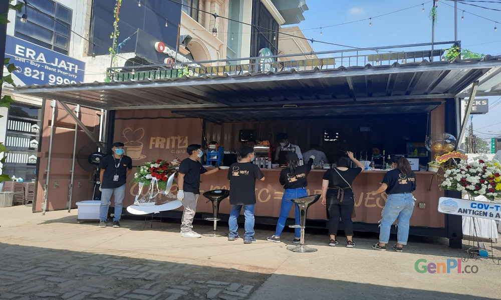 Fritz Cafe, tempat tongkrongan yang mengasyikan di kawasan Jati Asih, Bekasi. Foto: GenPI.co Fritz Cafe, tempat tongkrongan yang mengasyikan di kawasan Jati Asih, Bekasi. Foto: GenPI.co