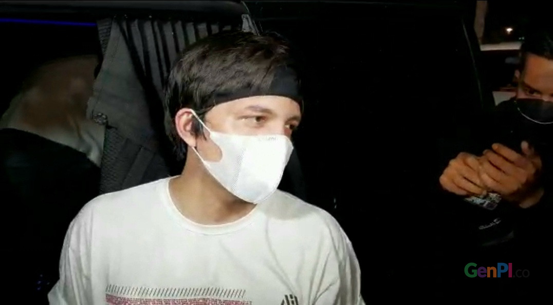 YouTuber Atta Halilintar mendadak memberi pernyataan tegas kepada istrinya, Aurel Hermansyah. YouTuber Atta Halilintar mendadak memberi pernyataan tegas kepada istrinya, Aurel Hermansyah.