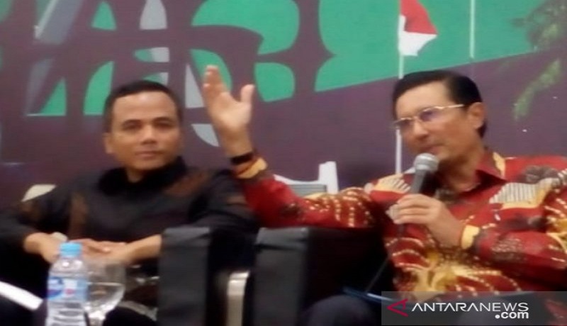 Fadel Muhammad saat diskusi di gedung DPR Jakarta. Foto: Antara Fadel Muhammad saat diskusi di gedung DPR Jakarta. Foto: Antara
