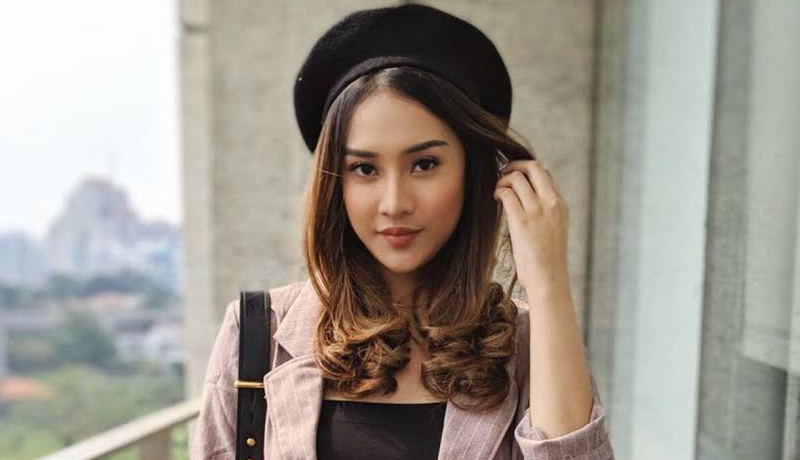 Meski namanya dicatut pendemo, Anya Geraldine mengatakan tidak apa-apa, asal demonya nggak rusuh (Foto : Instagram Anya Geraldine) Meski namanya dicatut pendemo, Anya Geraldine mengatakan tidak apa-apa, asal demonya nggak rusuh (Foto : Instagram Anya Geraldine)
